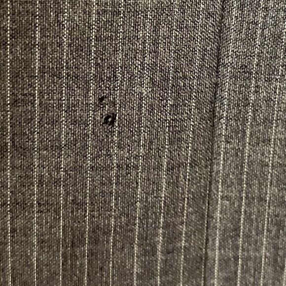Valentino Gray Stripes Suit.Size 40 - Picture 15 of 16